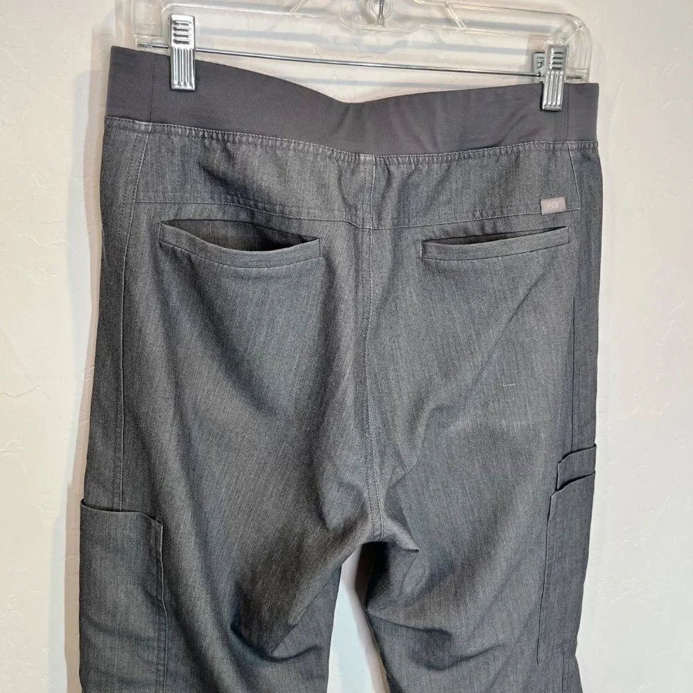 Figs Axim Cargo Scrub pants Graphite Size M Men’s Medical nurse uniform pockets
